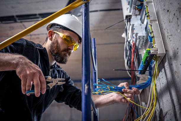 Best Affordable Emergency Electrician  in East Dundee, IL
